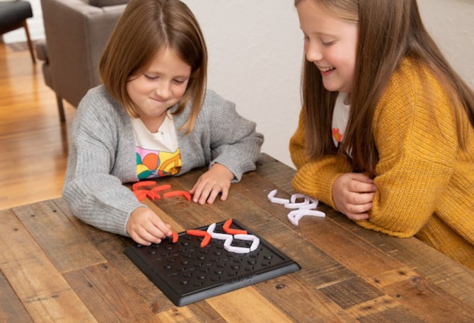 Gra strategiczna Fat Brain Toys - Zmień Kółko na Krzyżyk